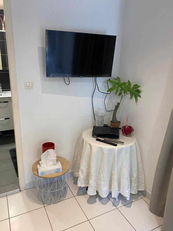 Studio - Carre De Soie Vaulx En Velin Kültér fotó